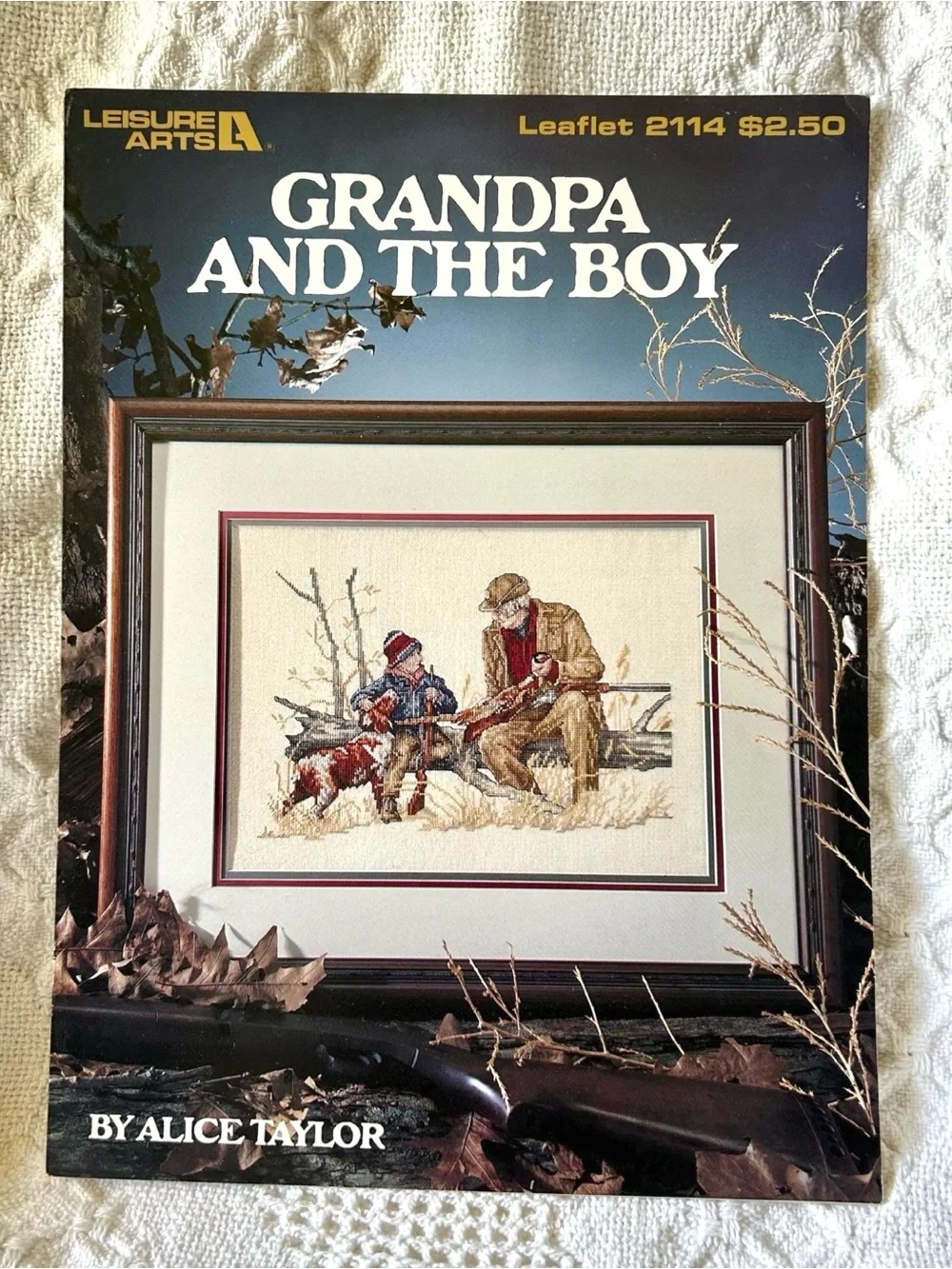 Grandpa and the Boy Cross Stitch Pattern Leaflet 2114- Leisure Arts - (1991)